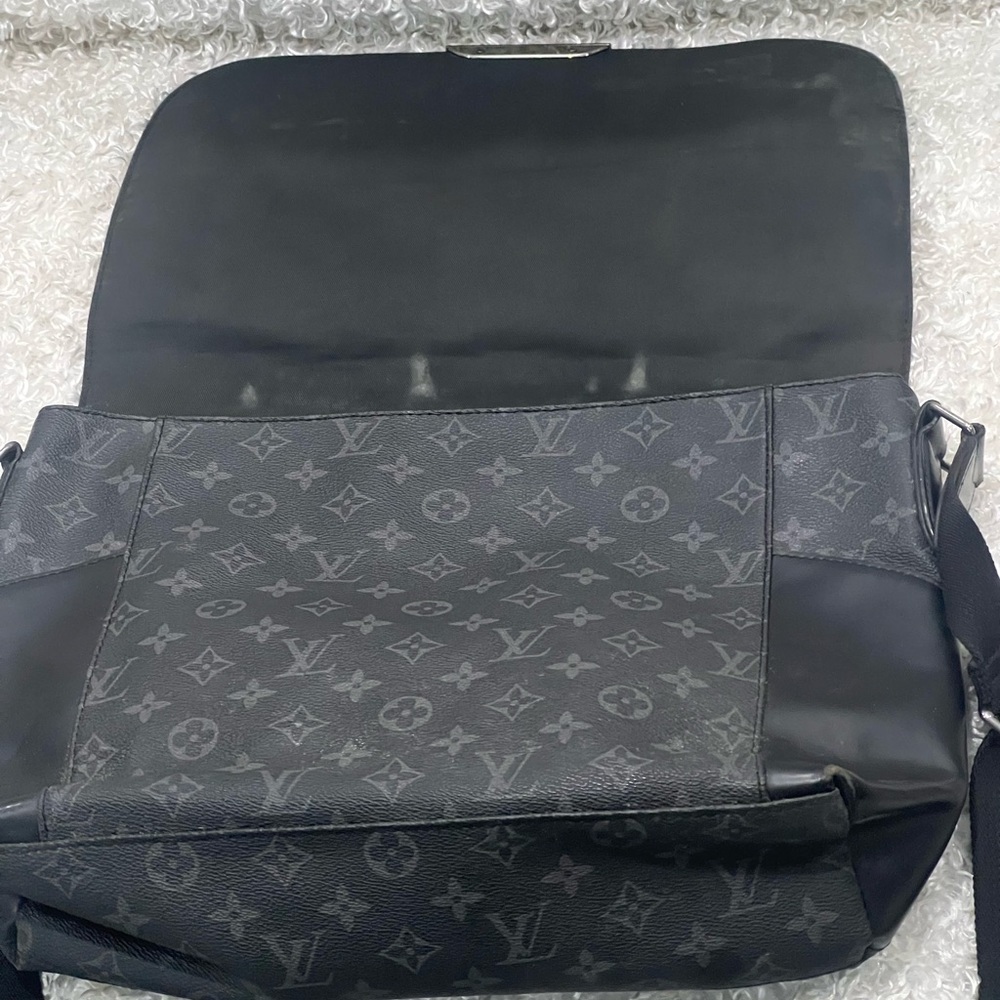 Louis Vuitton Monogram Eclipse Explorer Pm - image 7